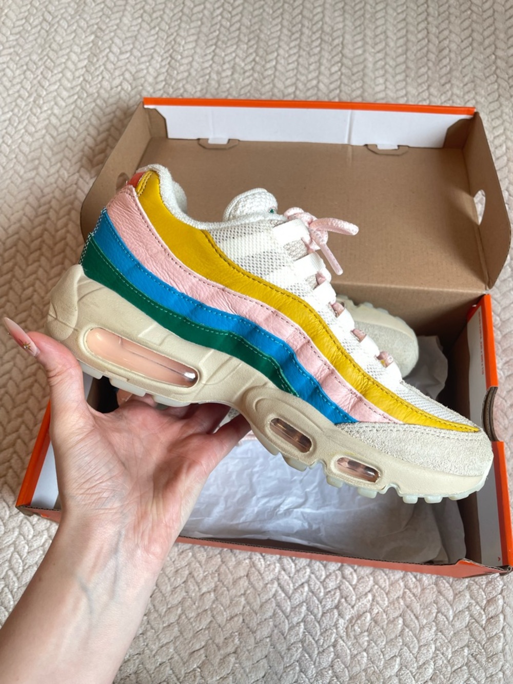 NIKE Air Max 95 colorful 'Rise and Unity' Women's Size 7.5 Shoes - Picture 4 of 9